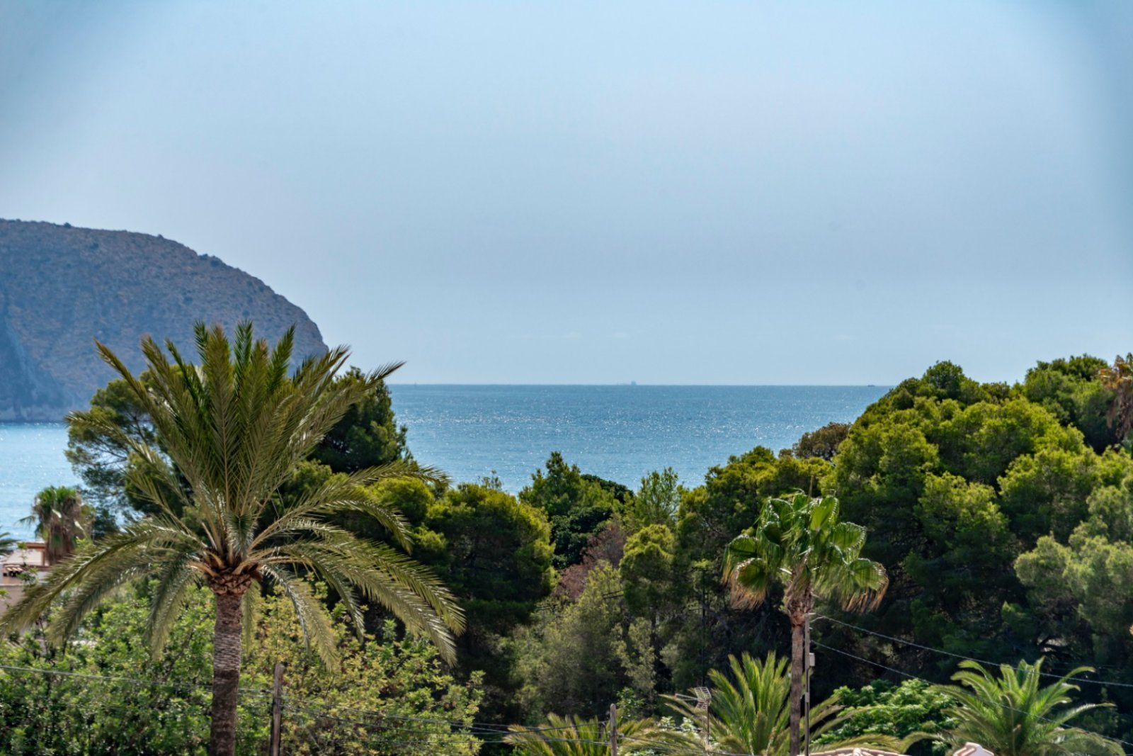 Moraira: Apartment with sea views for sale in Moraira, close to the beachThis apartment in Moraira is located in the charming and tranquil enclave of Mor... 