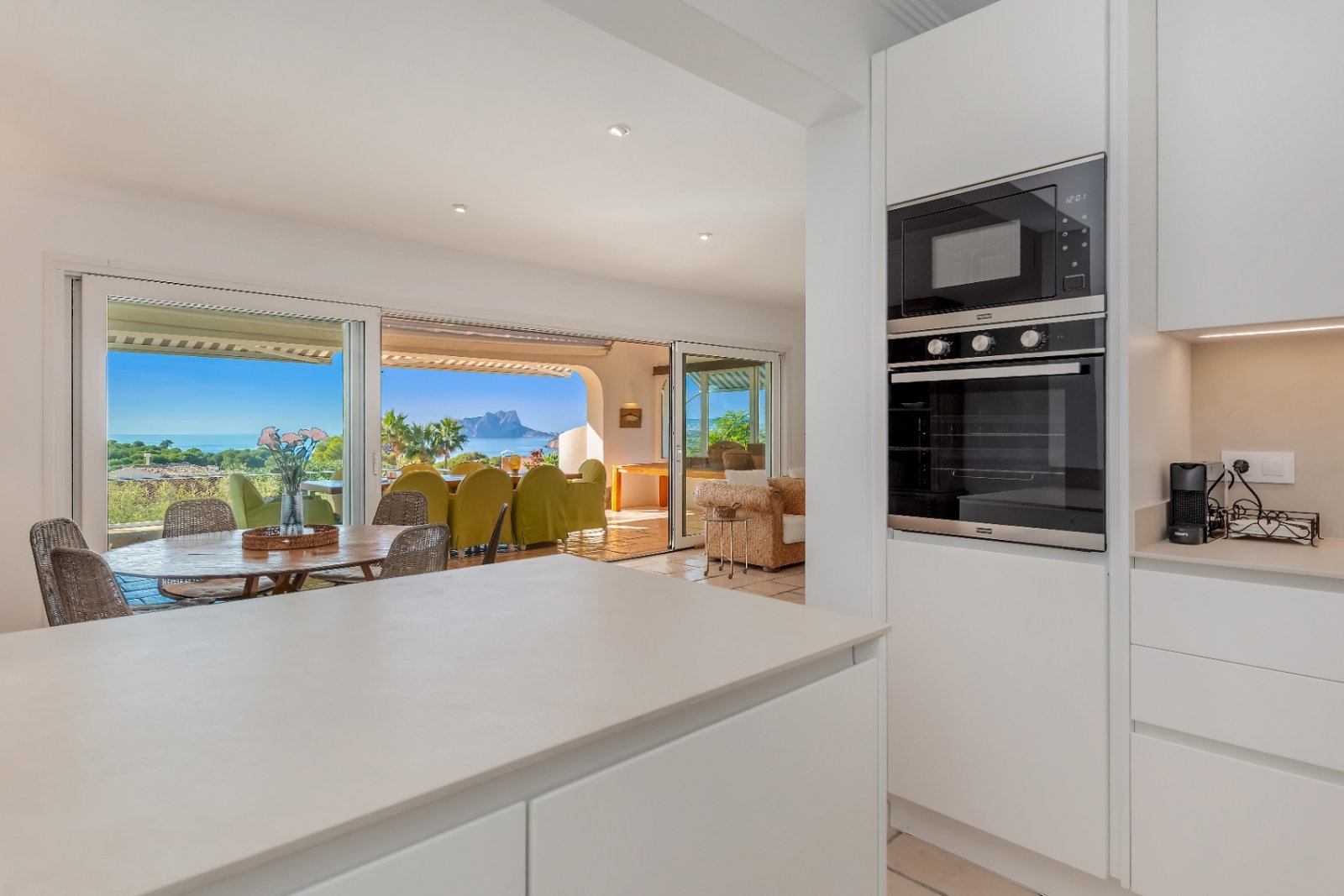 Mediterrane Luxusvilla mit spektakulärem Meerblick