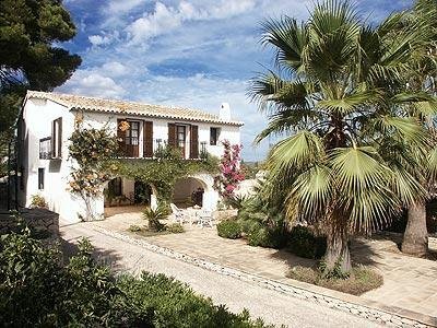 Beautiful old but completely and tastefully refurbished stone finca with lots of charme for sale in Benissa, 2 houses on a very big plot with two s...