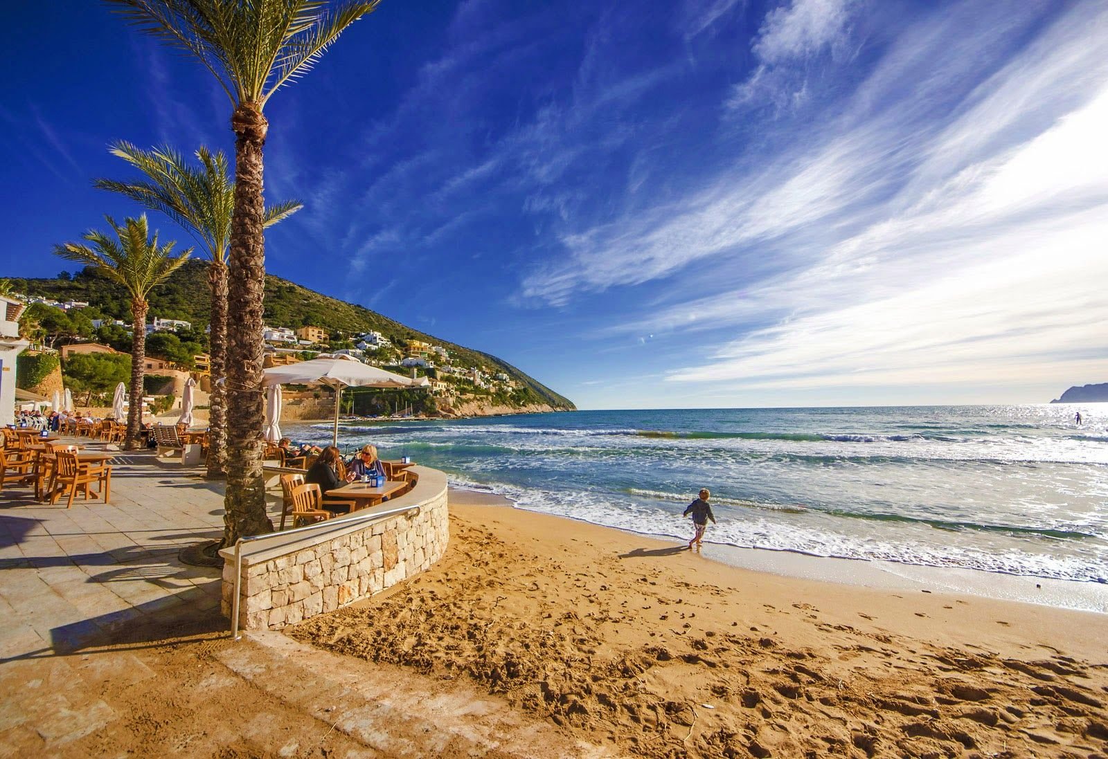 Promotion of 16 modern villas with sea views and fabulous open views of the mountain/valley. Enjoy a panoramic sea view towards Calpe with the famo...