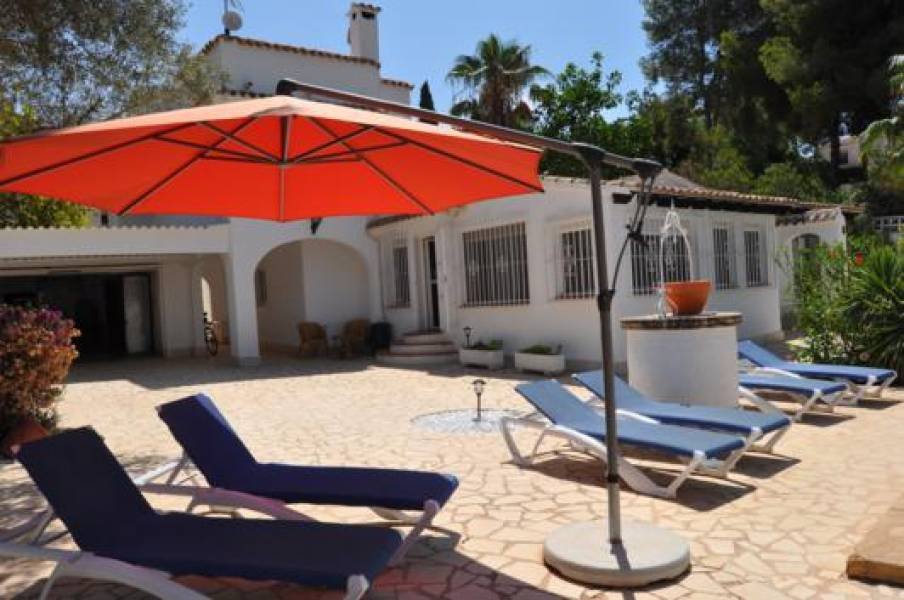Chalet/Villa walking distance to the beach and the center in the Pla del Mar El Portet area of MorairaCharming villa for sale, just a short dist...
