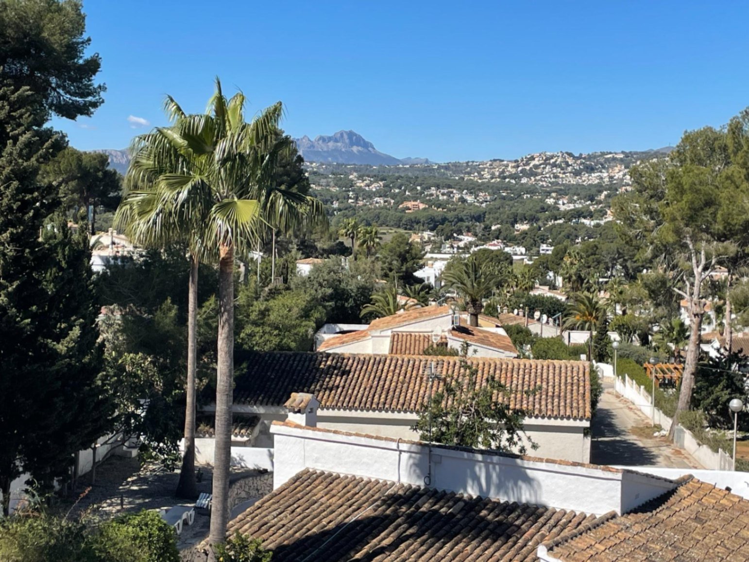 Chalet/Villa walking distance to the beach and the center in the Pla del Mar El Portet area of MorairaCharming villa for sale, just a short dist...