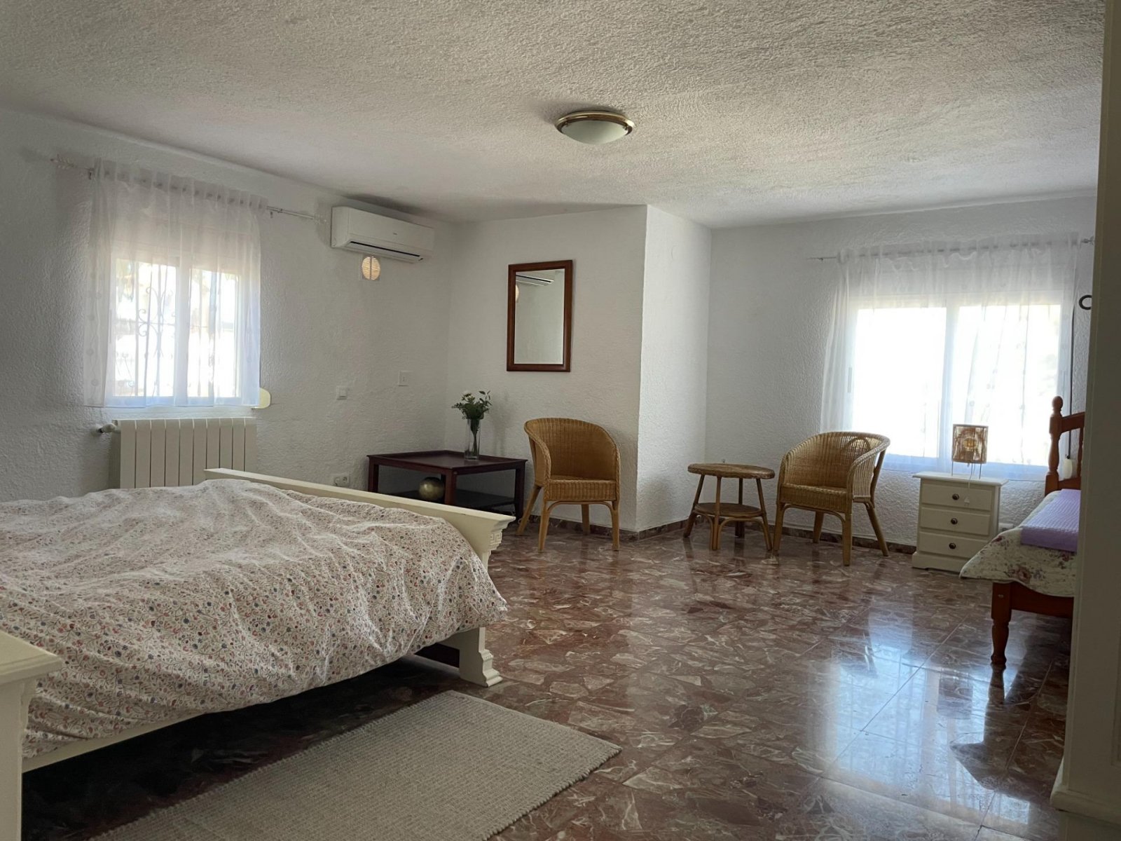 Chalet/Villa walking distance to the beach and the center in the Pla del Mar El Portet area of MorairaCharming villa for sale, just a short dist...