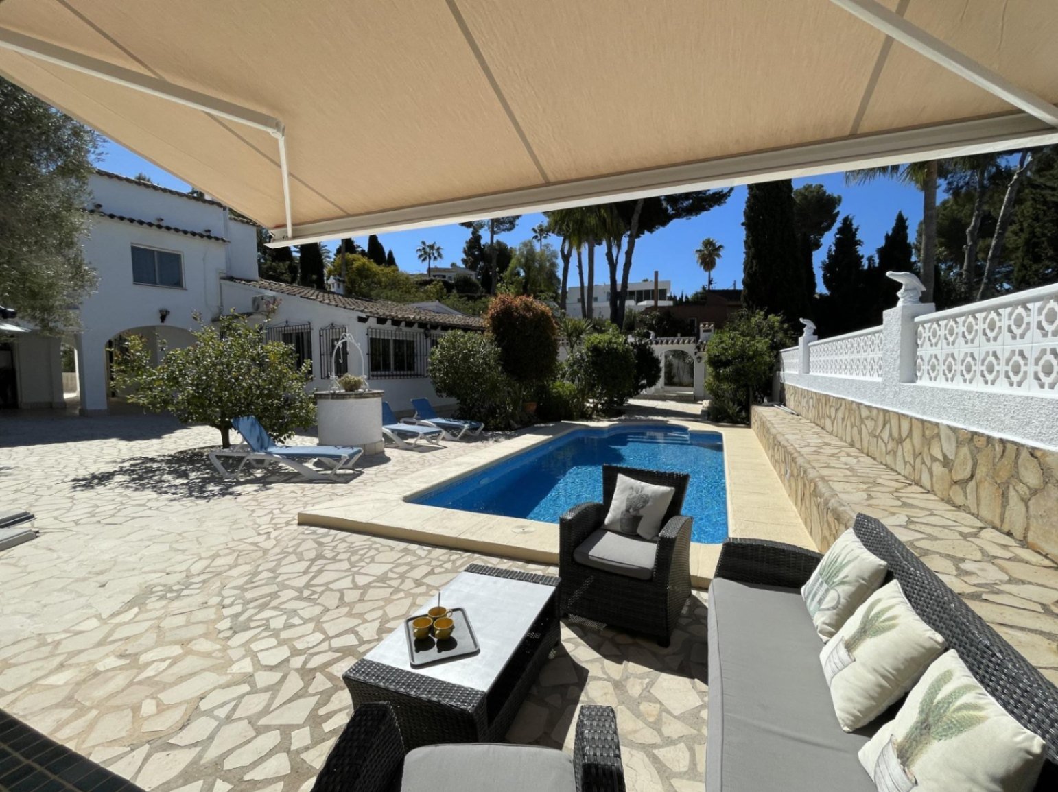 Chalet/Villa walking distance to the beach and the center in the Pla del Mar El Portet area of MorairaCharming villa for sale, just a short dist...