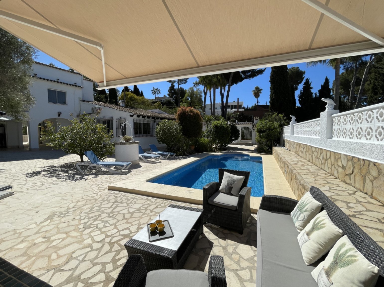 Chalet/Villa walking distance to the beach and the center in the Pla del Mar El Portet area of MorairaCharming villa for sale, just a short dist...
