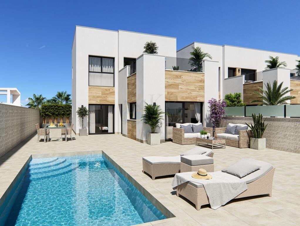Modern New-Build Family Home with Pool, SOLAR System & High-Quality Features