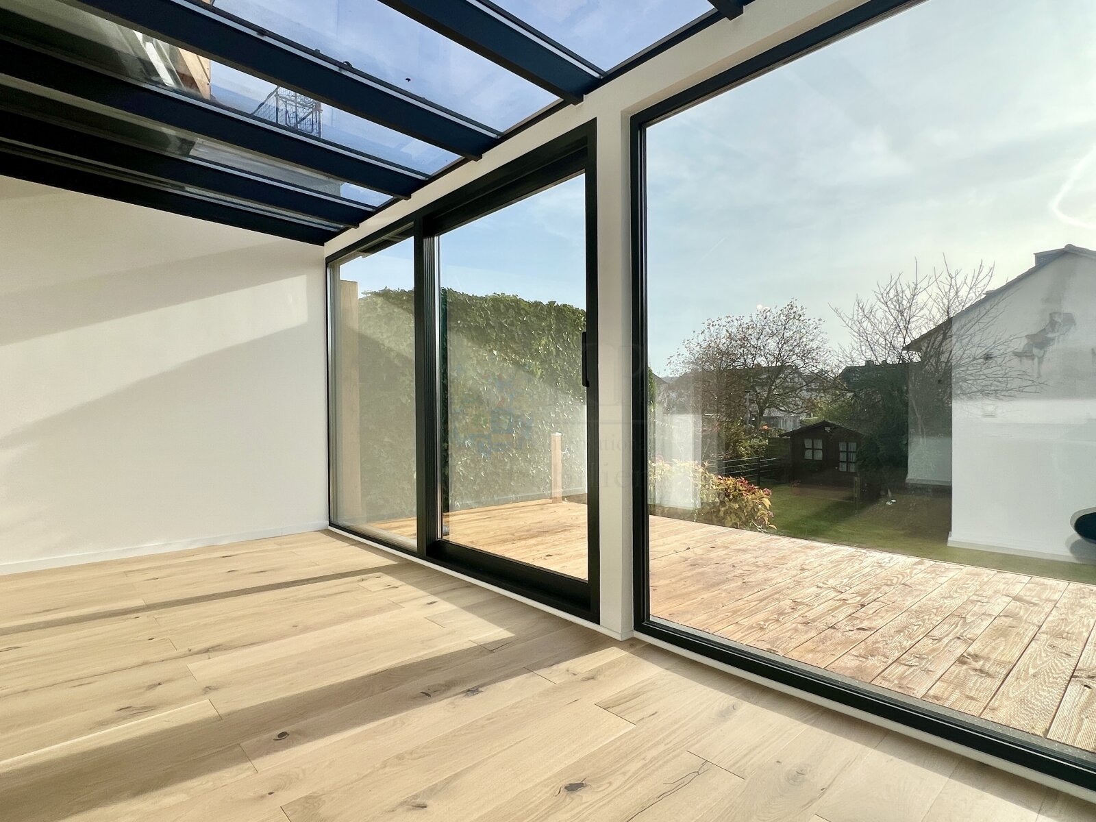 Hofheim: HOFHEIM: Your RMH with winter garden and modern amenities 