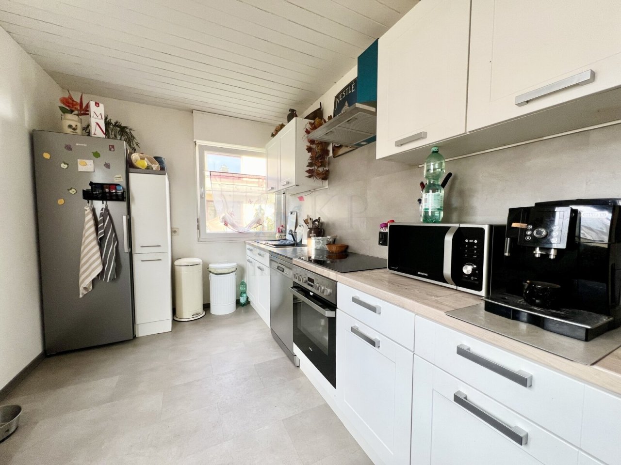 KITCHEN ON THE GROUND FLOOR