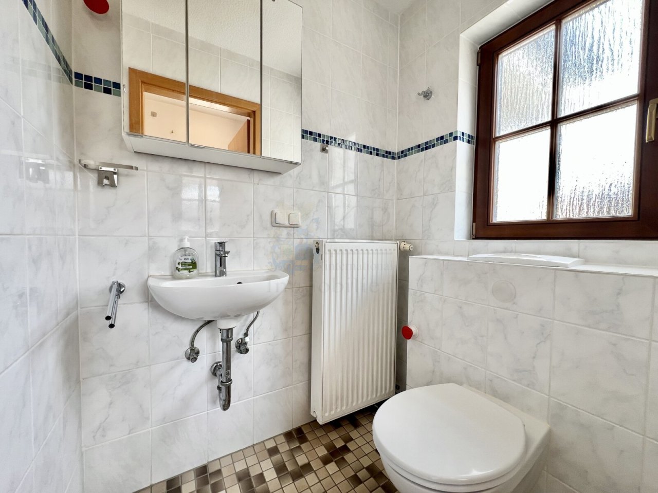 GUEST TOILET