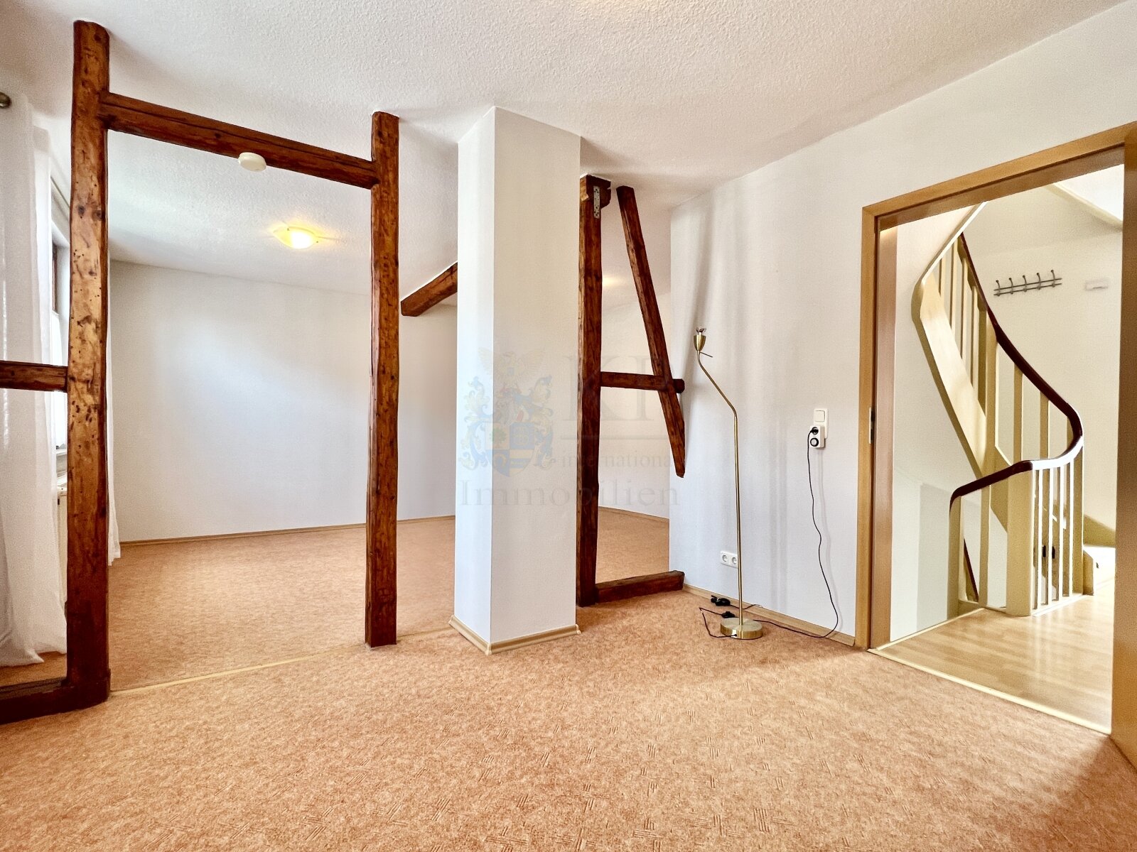 LIVING UPPER FLOOR